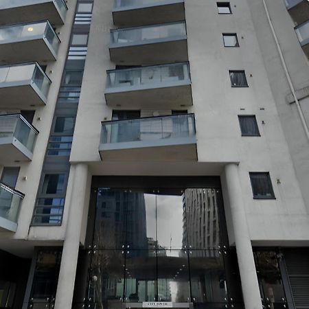 Royal Crossharbour Apartment Londen Buitenkant foto