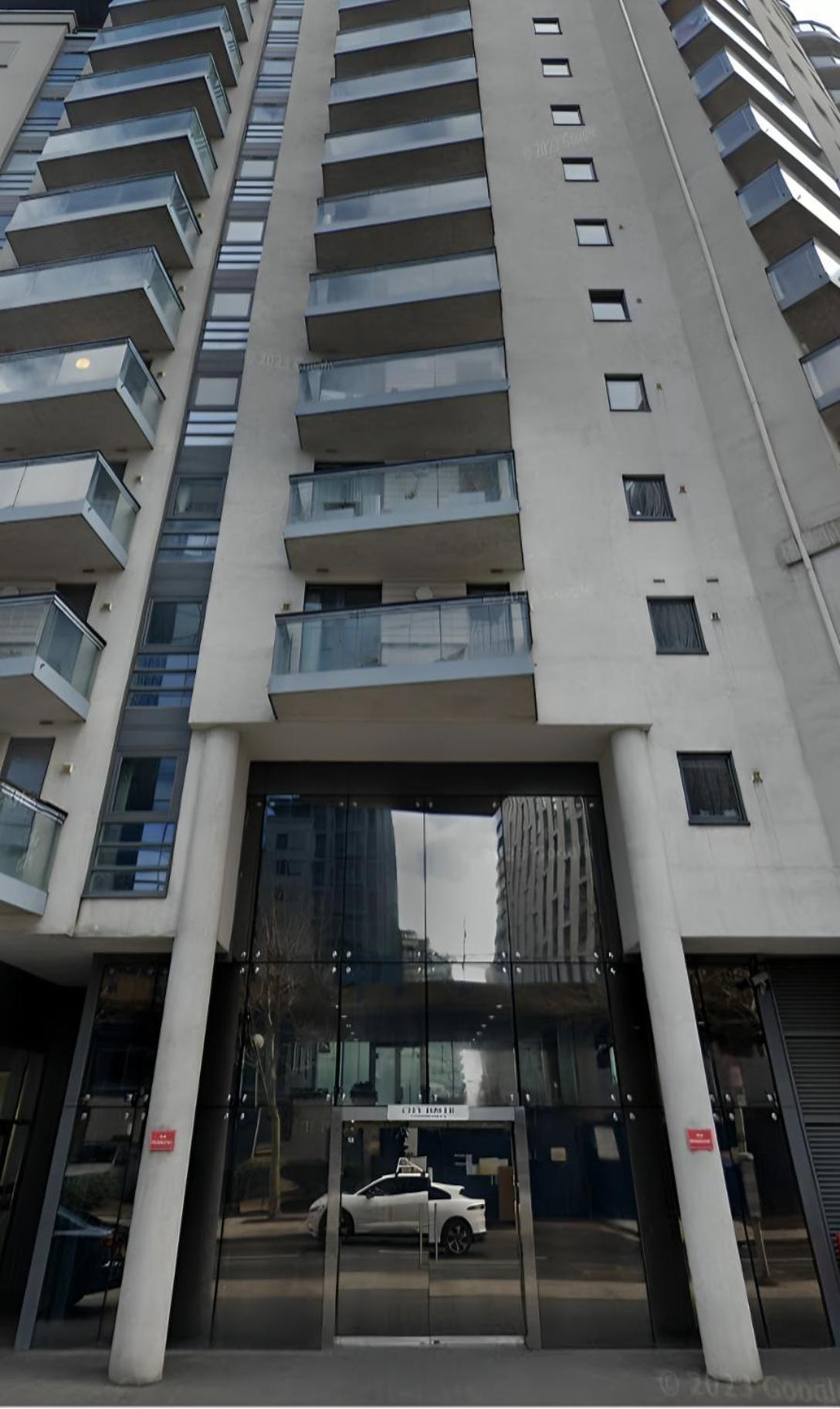 Royal Crossharbour Apartment Londen Buitenkant foto