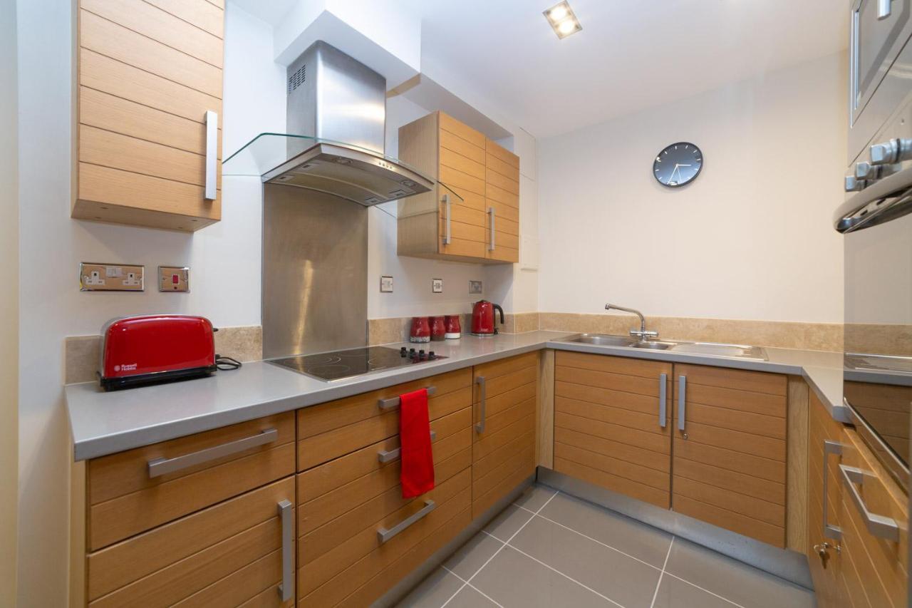 Royal Crossharbour Apartment Londen Buitenkant foto