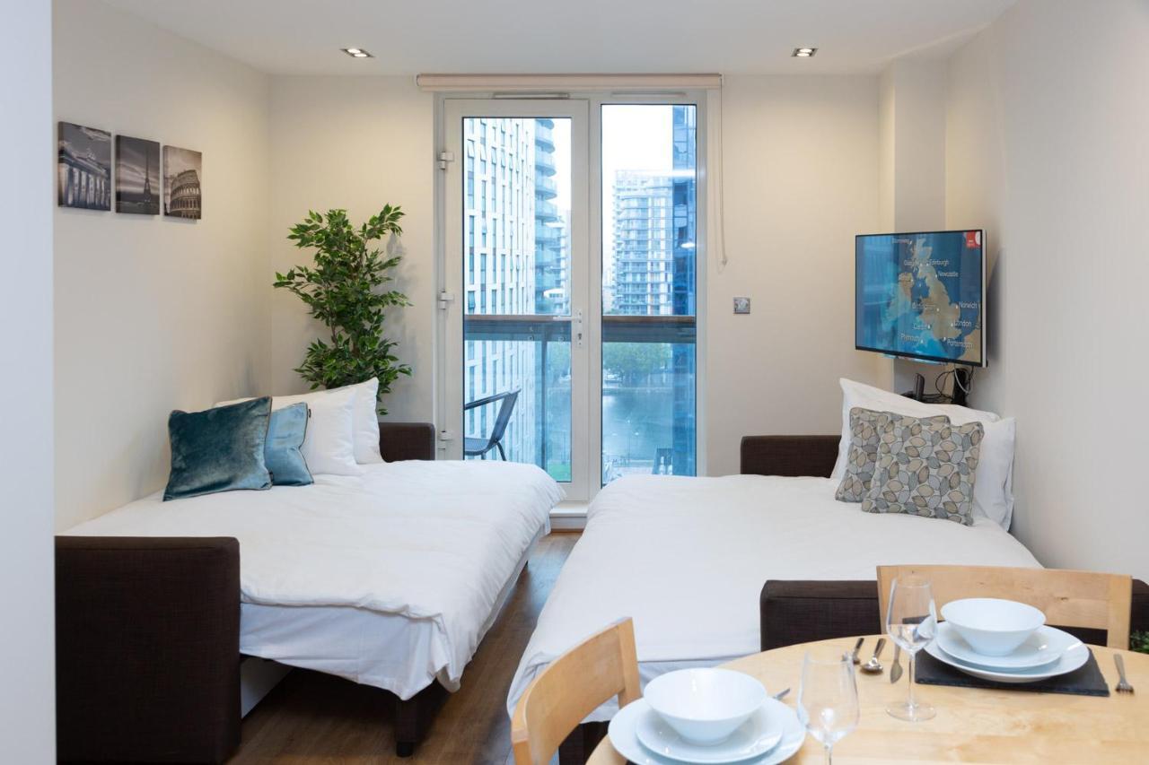 Royal Crossharbour Apartment Londen Buitenkant foto