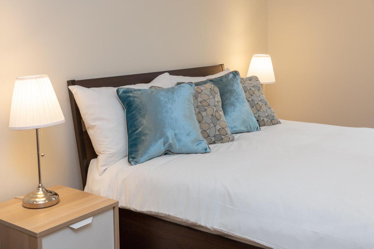 Royal Crossharbour Apartment Londen Buitenkant foto