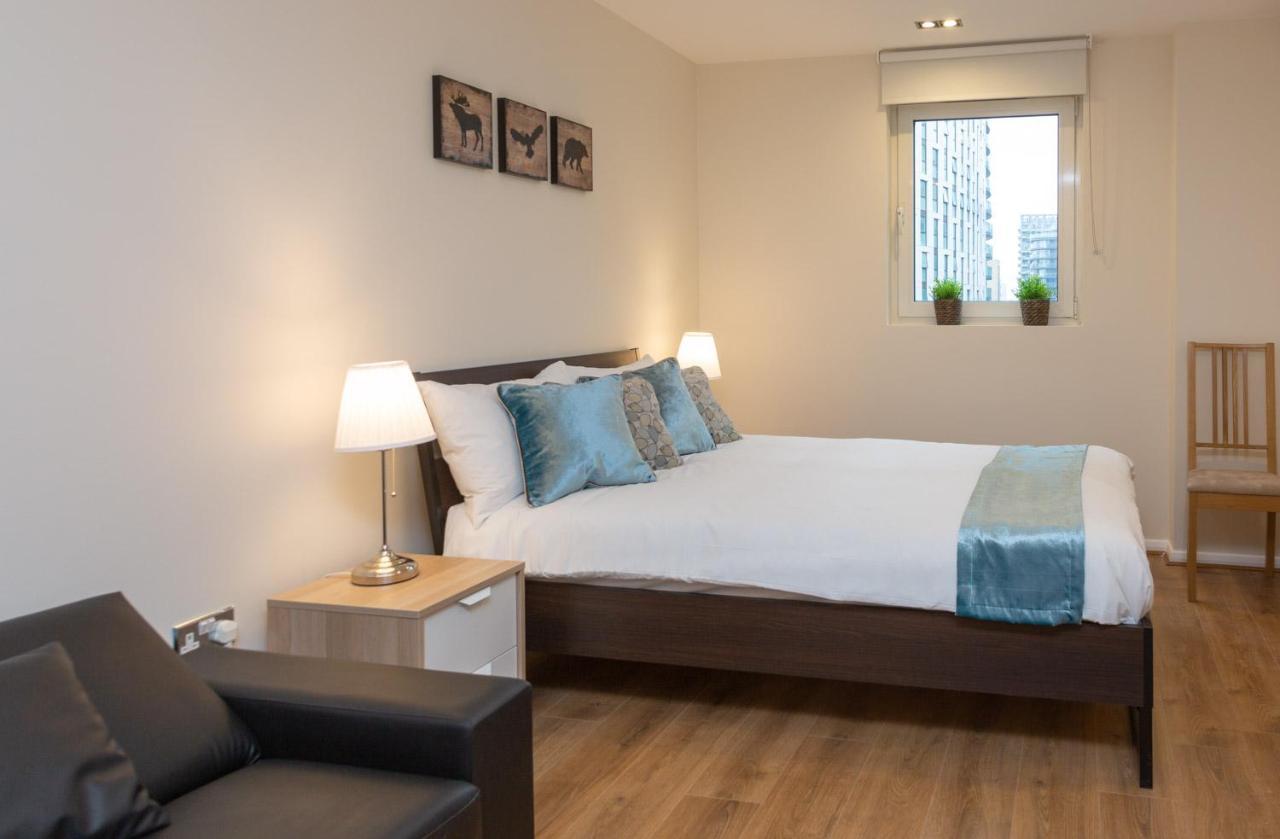 Royal Crossharbour Apartment Londen Buitenkant foto
