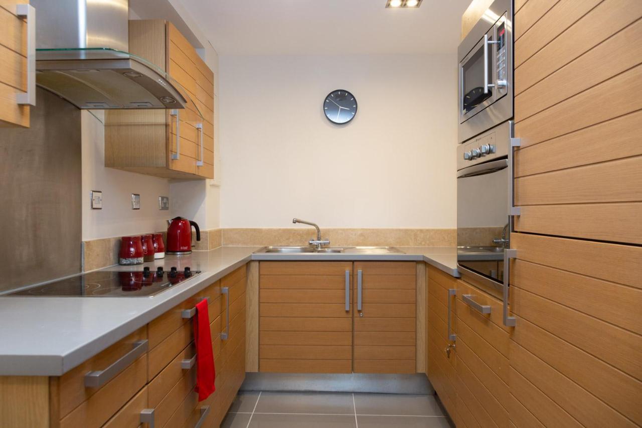 Royal Crossharbour Apartment Londen Buitenkant foto